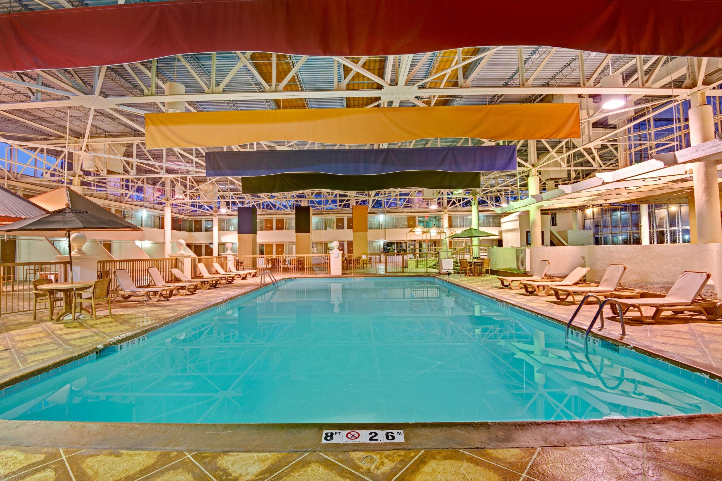 Days Inn By Wyndham Montgomery Near Aum 외부 사진