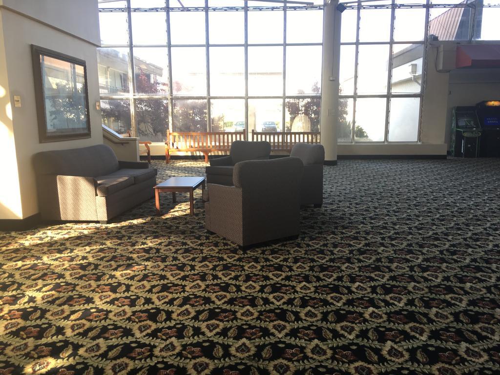 Days Inn By Wyndham Montgomery Near Aum 외부 사진