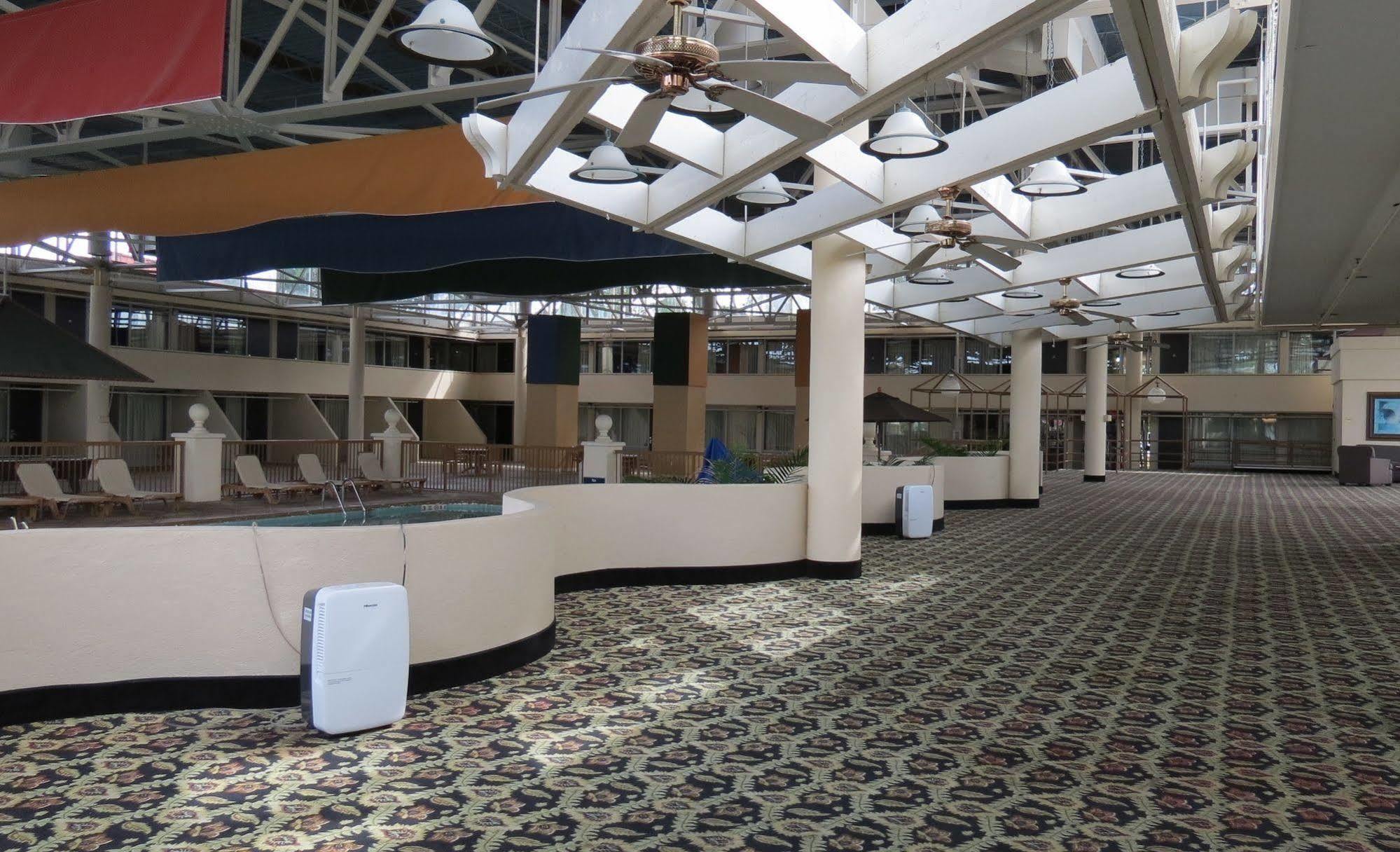 Days Inn By Wyndham Montgomery Near Aum 외부 사진